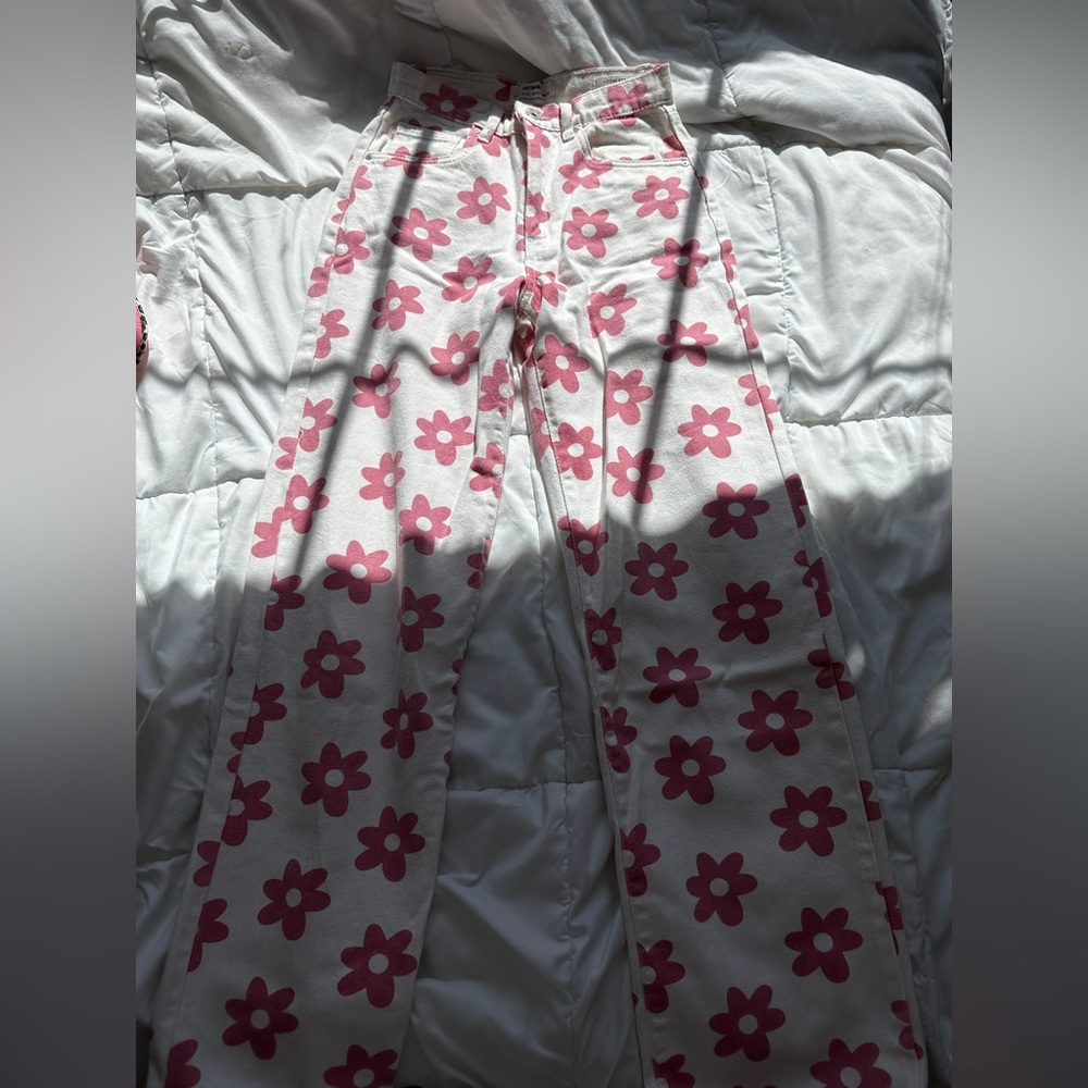 pink flowered patterned white mom jeans